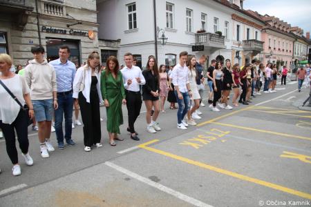 Po dveh letih Kamnik danes v znamenju maturantske četvorke (77)